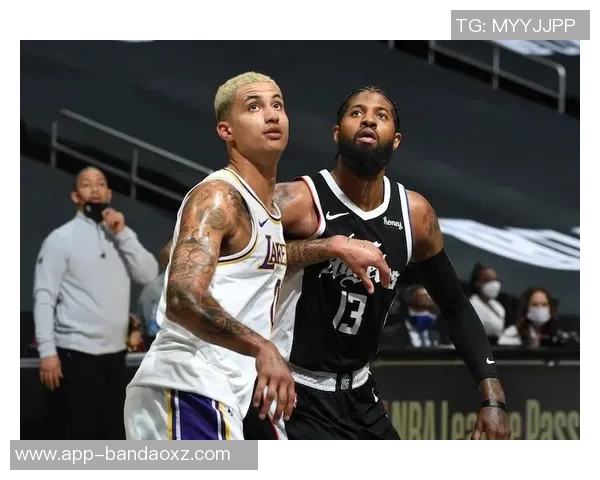 亨特对阵旧主表现出色9投6中斩获16分4篮板2抢断三分命中率50